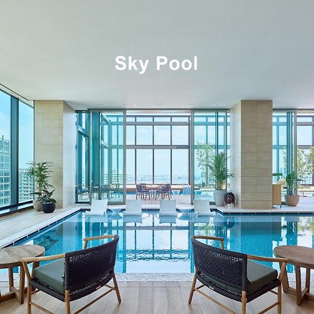 Mitsui Garden Hotel Yokohama Minatomirai Premier 외부 사진 Sky Pool
